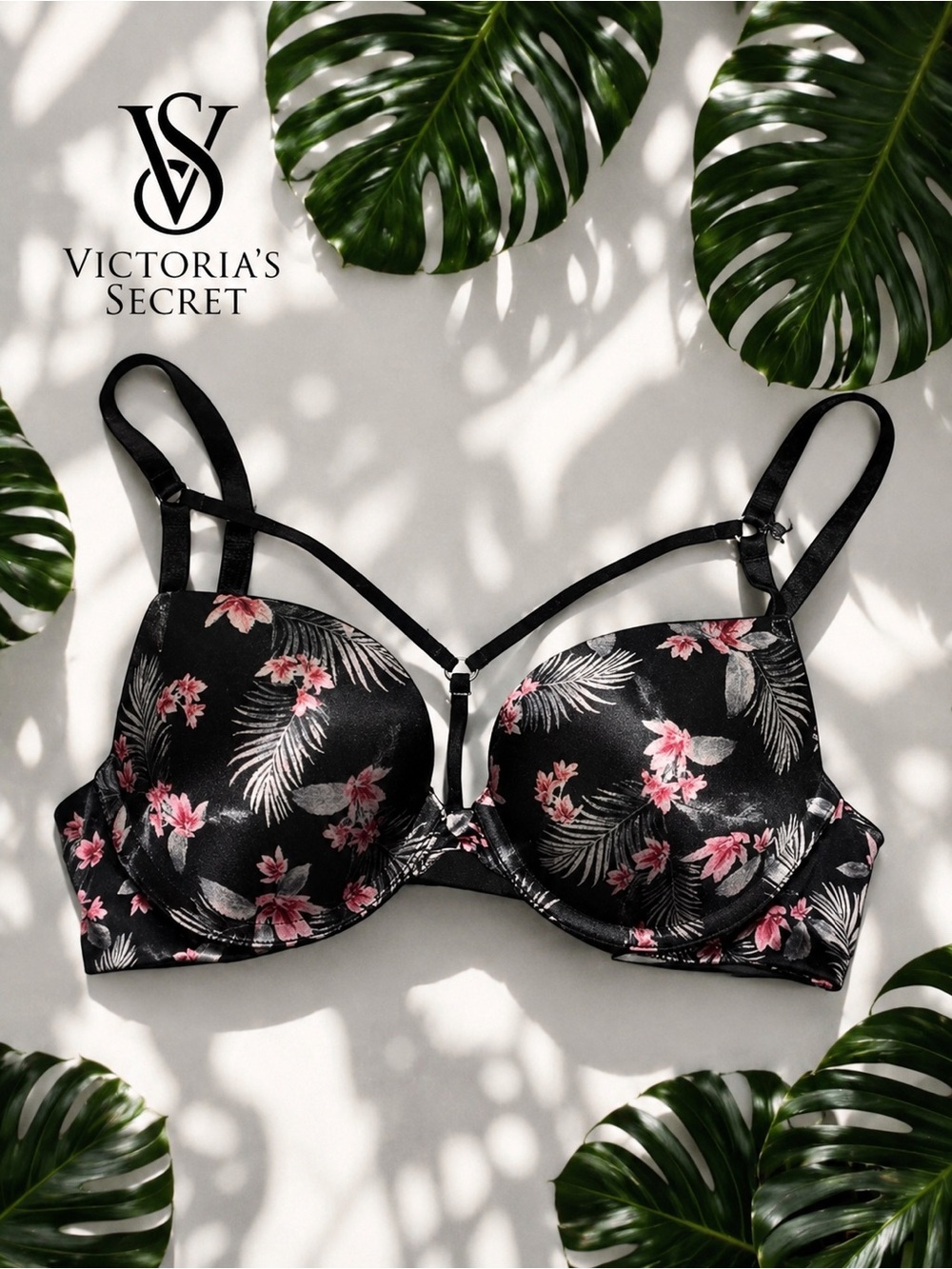Like New 🌸 32B Victoria’s Secret Very Sexy Push-Up Bra, Cleavage Strap Detail